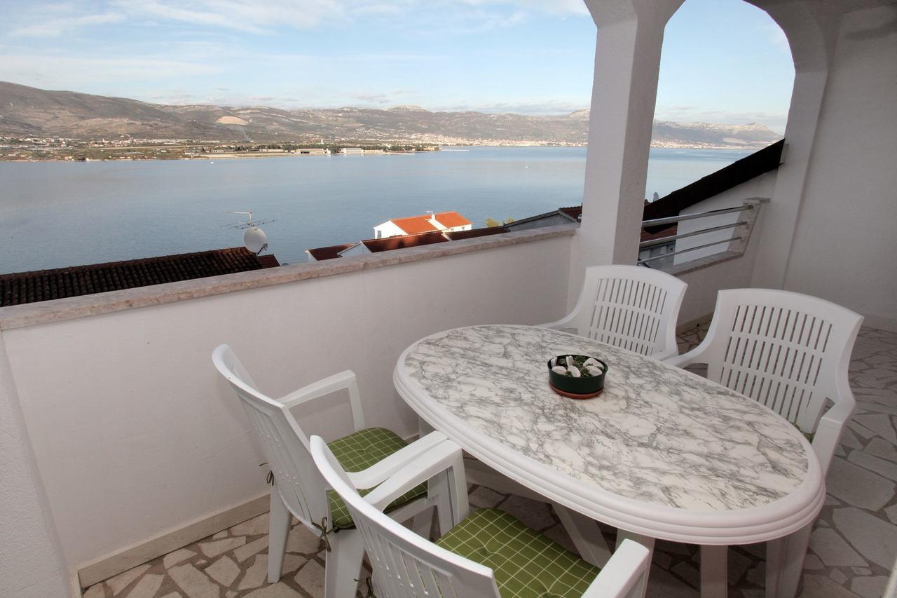 Apartments Iva Trogir Exterior foto