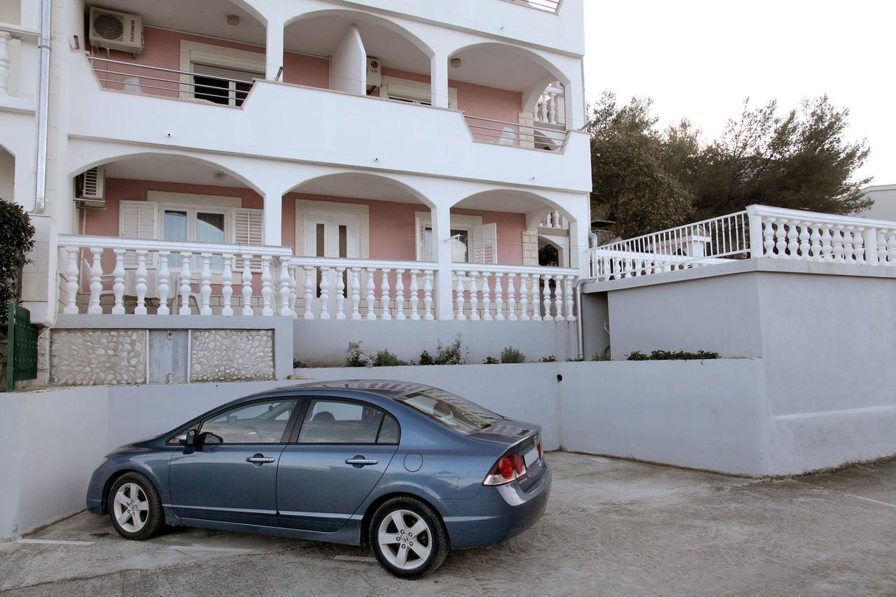 Apartments Iva Trogir Exterior foto
